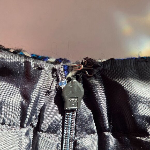 Tahari Blue & Black Mini Skirt With Button Details & Pockets Size XS - Picture 8 of 12